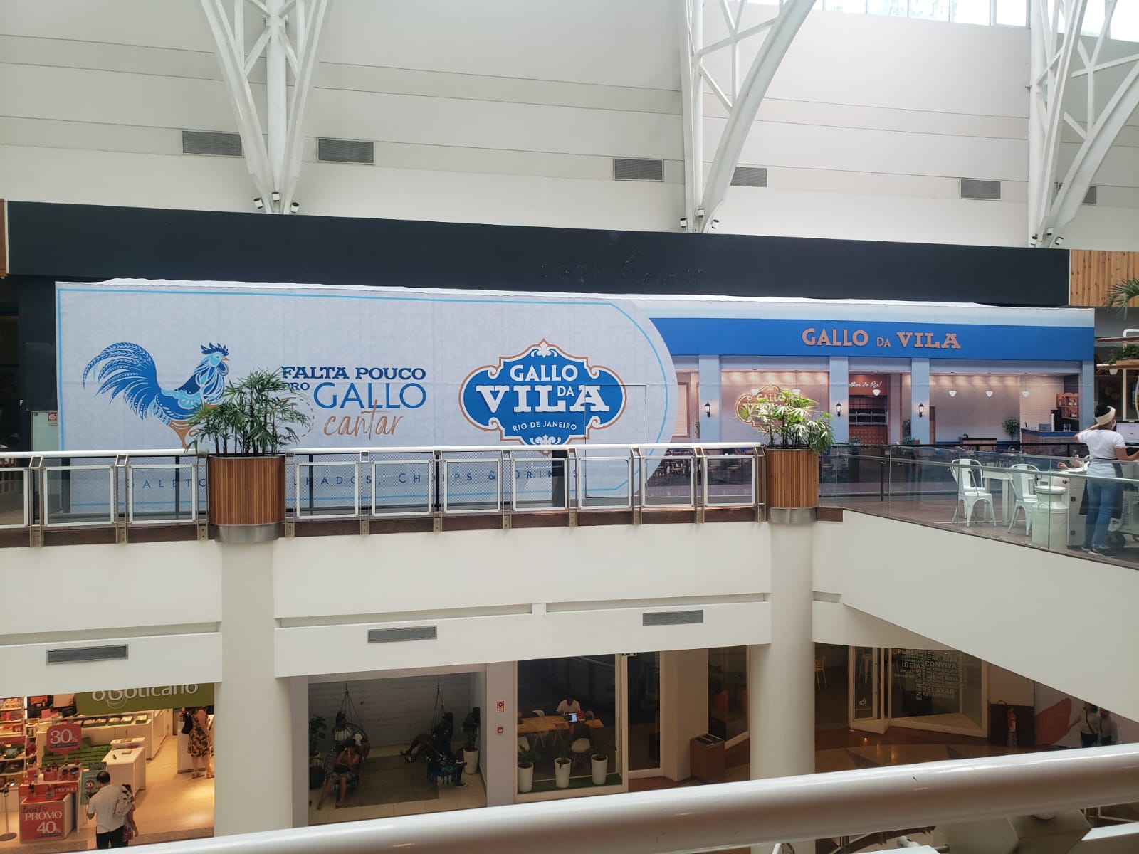 Tapume de Loja Shopping